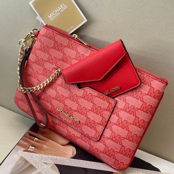Michael Kors Handbags - (new+tag) Michael Kors jet set large wristlet clutch plus detachable card case